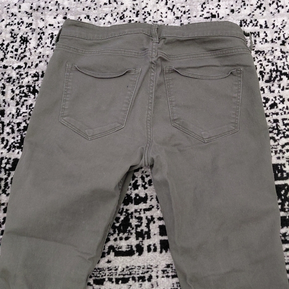 H&M Khaki Green Skinny Ankle Jeans - Regular Waist - Size 28 - Picture 11 of 16